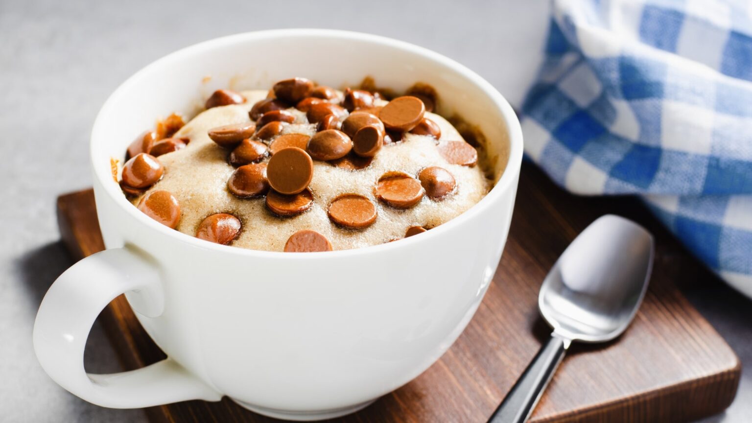 Mug Cake au Chocolat Sans Beurre - Bazar en Cuisine