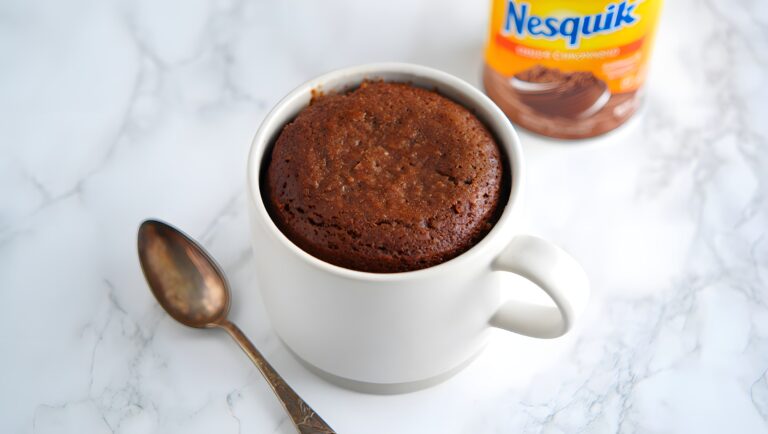 mug cake nesquik fondant sans beurre.jpg