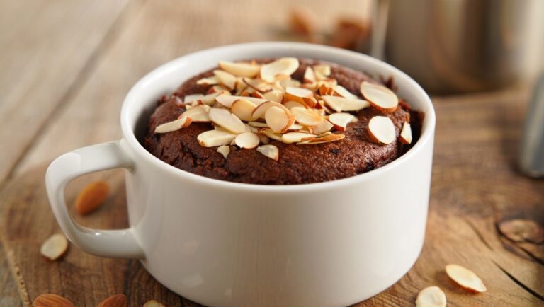 Mug-Cake-au-Chocolat-et-a-lAmande
