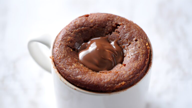 Mug Cake Fondant au Nutella, sans Œuf